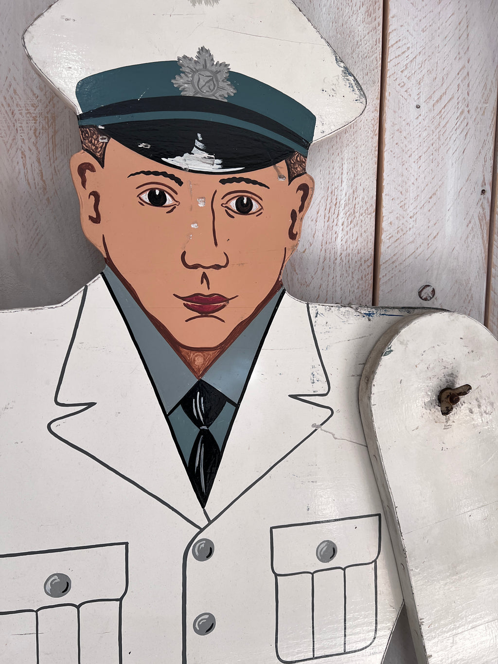 Polizist als Straßenaufsteller