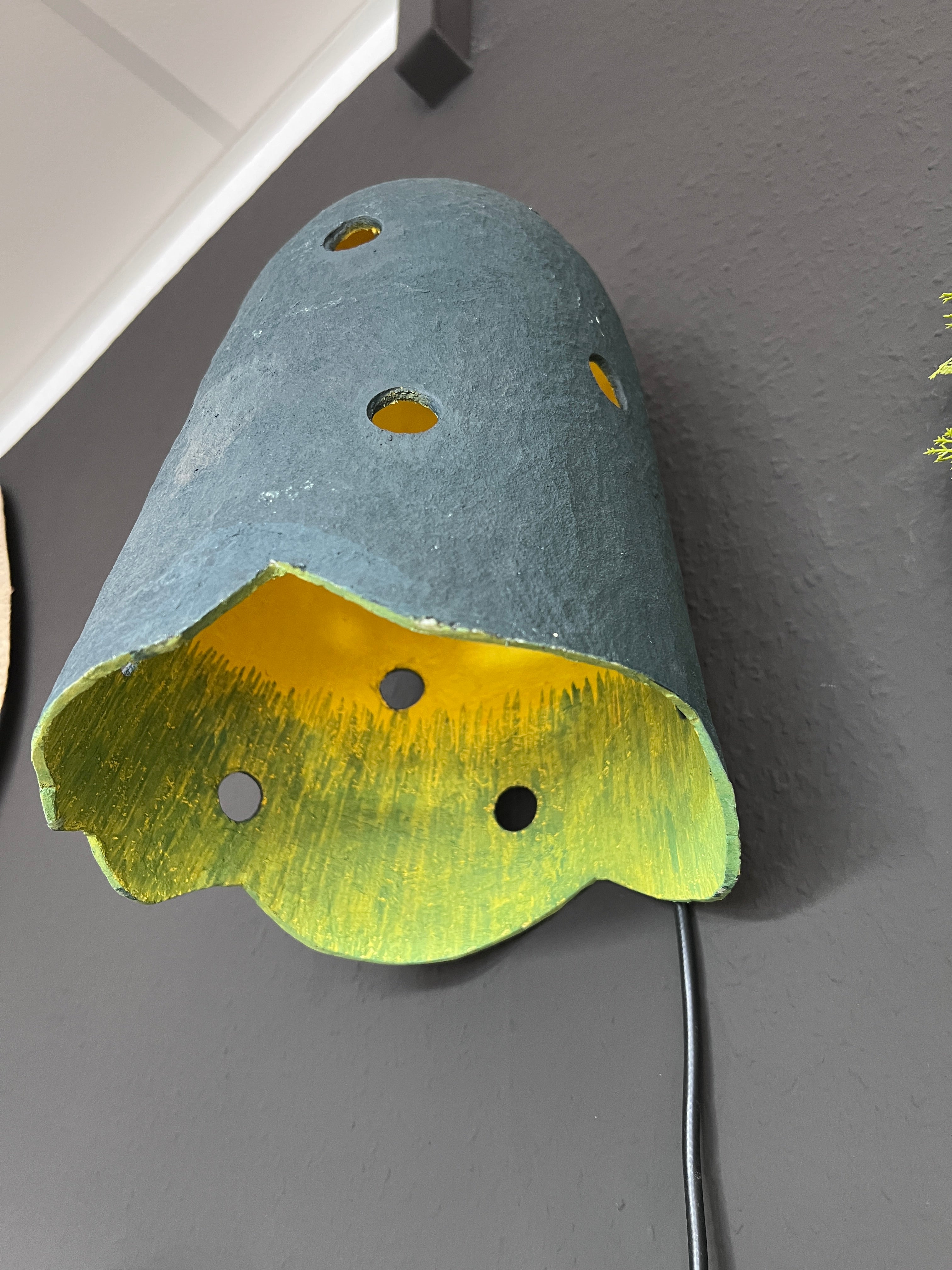 Deckenlampe aus Pappmachee