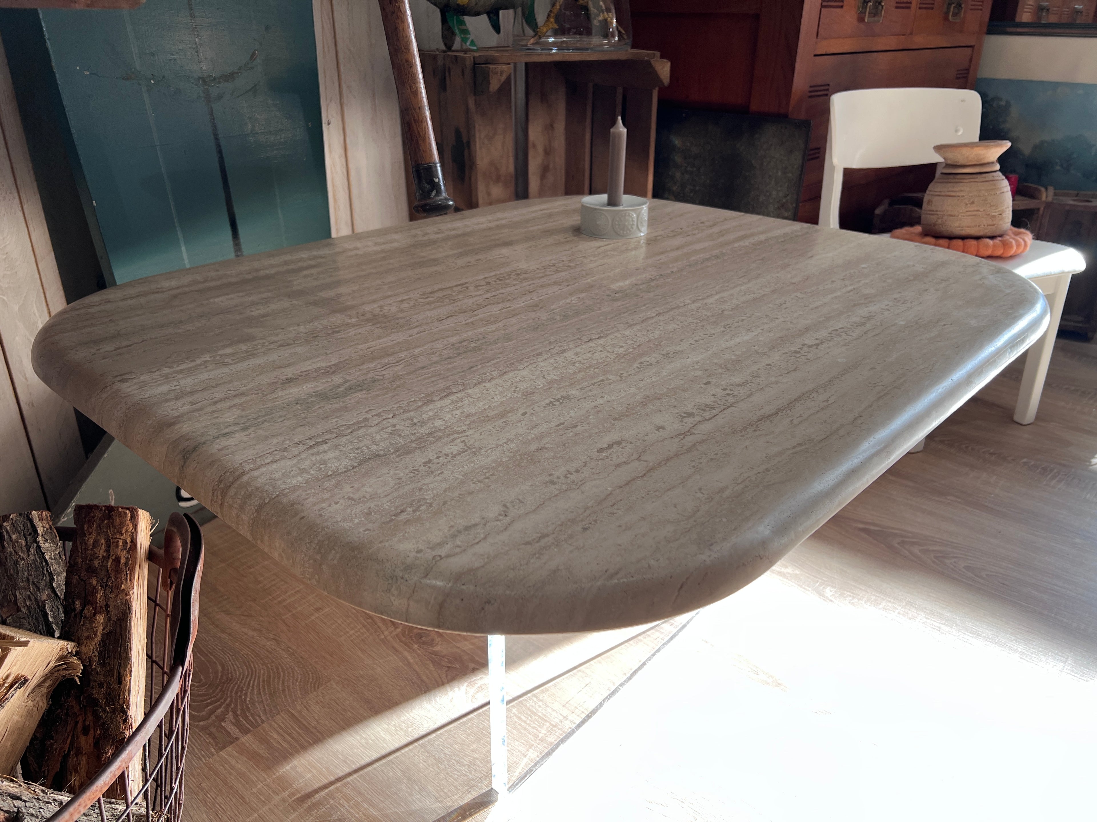 Couchtisch aus Travertin