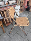 Klappstuhl mit Geflecht
